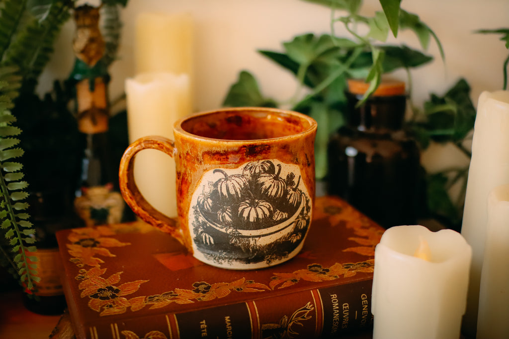 Petite tasse en grès style apothicaire  « Récolte d'automne »