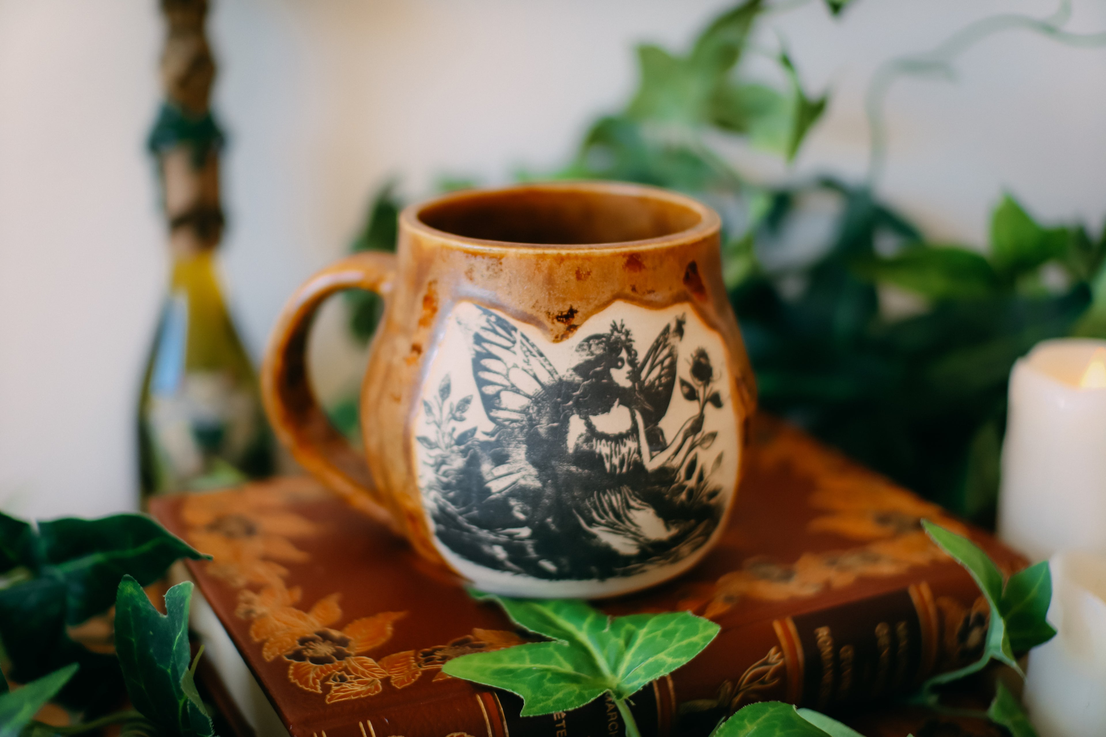 Grande tasse en grès « fée des fleurs »