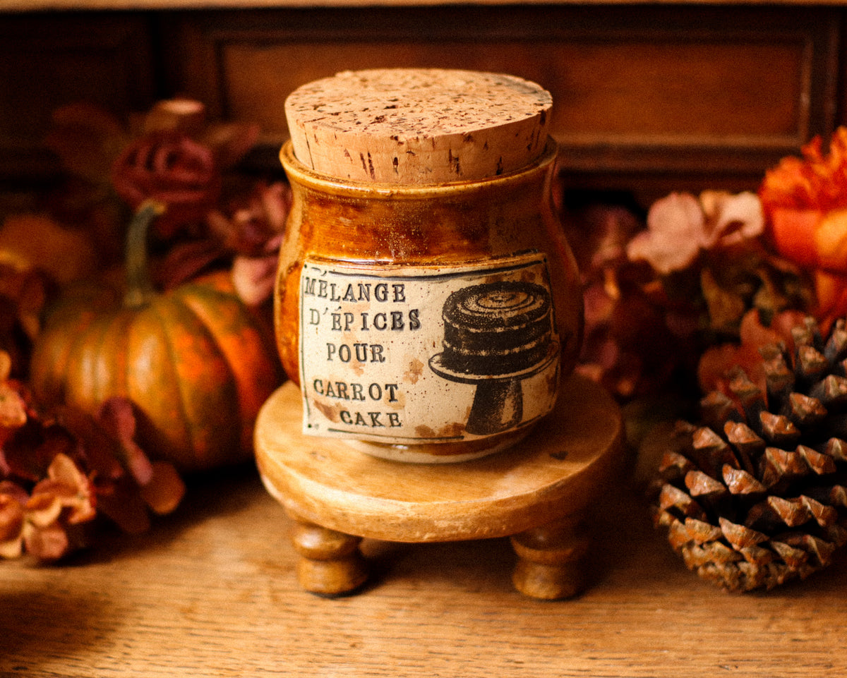 Grand pot pour cuisine style apothicaire avec étiquette « Mélange depices pour Carrot cake »