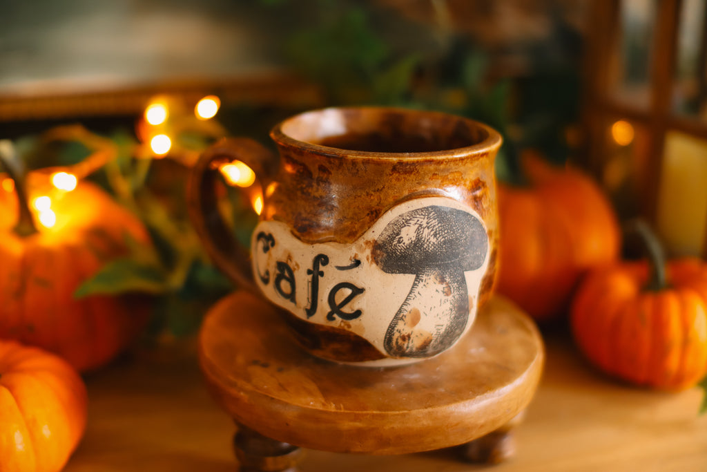 Petite tasse en grès style apothicaire « Café » version bolet
