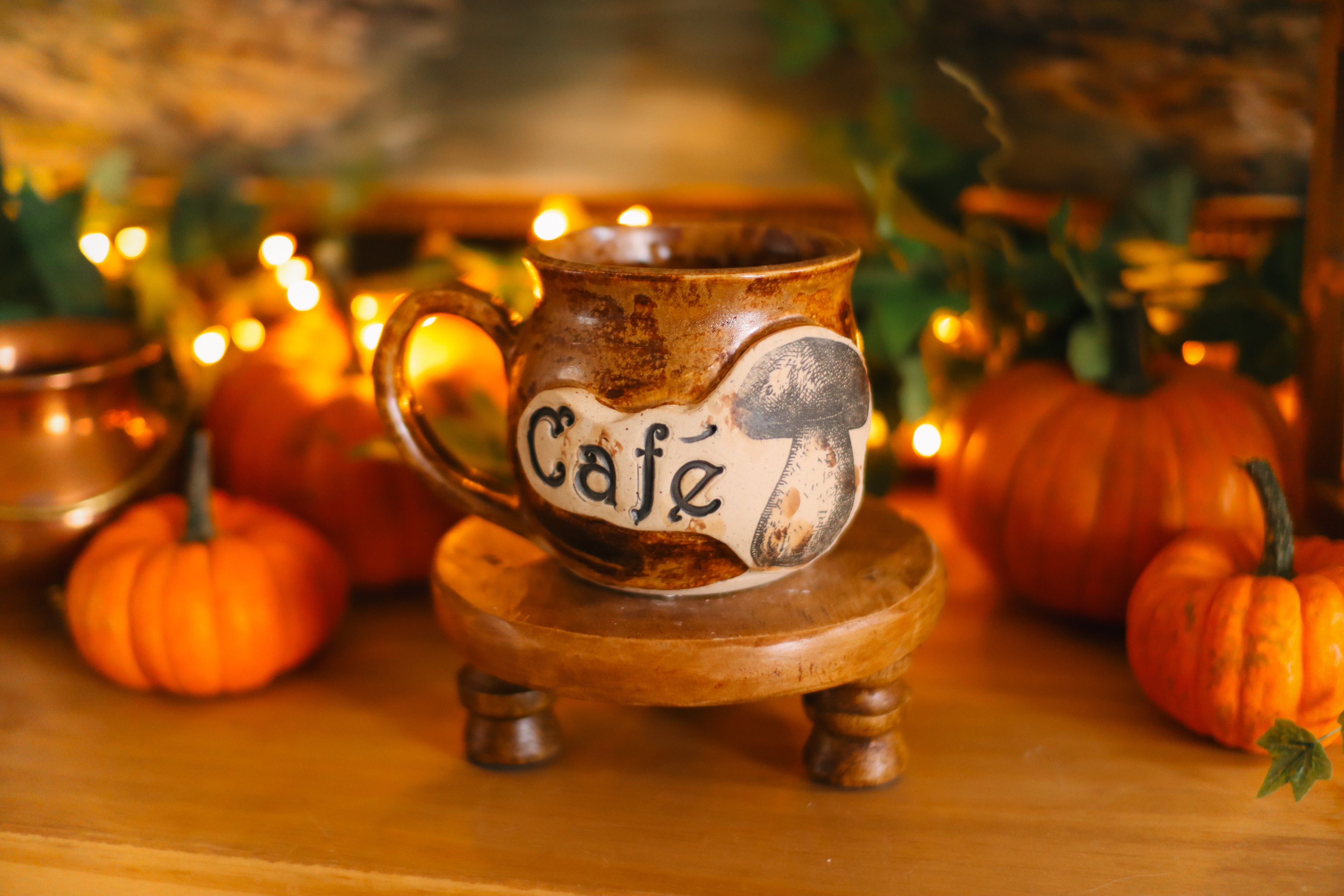 Petite tasse en grès style apothicaire « Café » version bolet