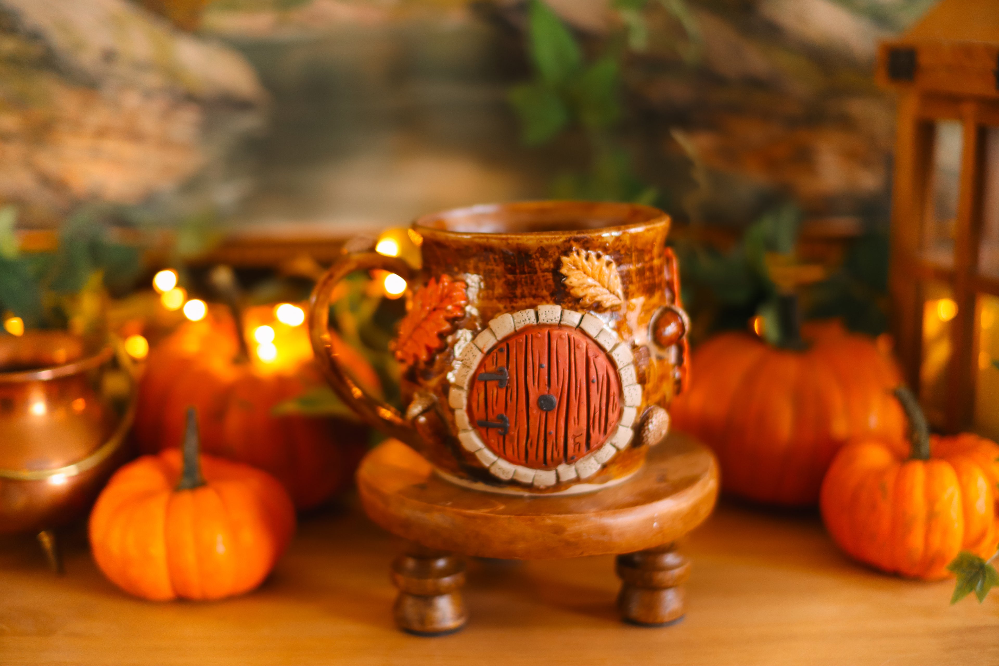 Grande tasse porte de Hobbit en grès « Domaine de la famille Boissec »