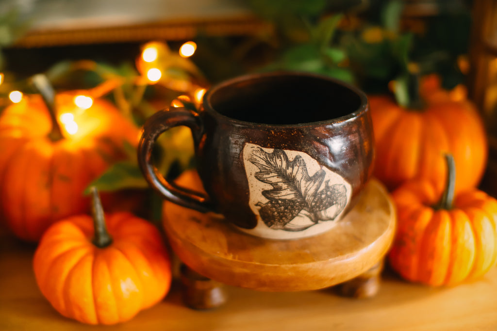 Petite tasse en grès style apothicaire  « Symbole des forêts anciennes »