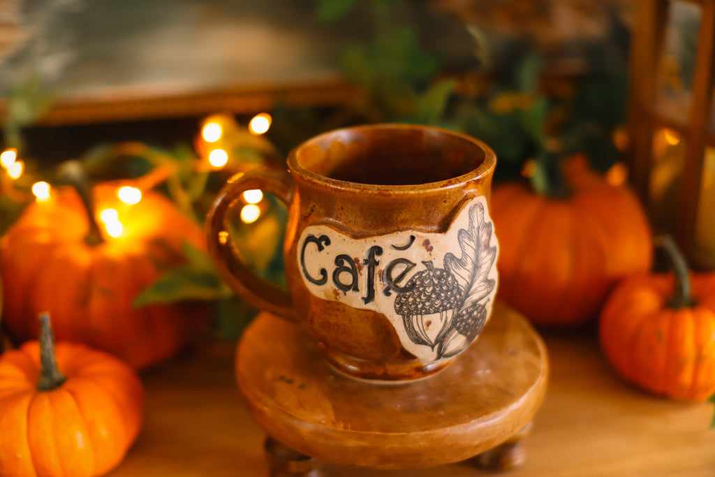 Petite tasse en grès style apothicaire « Café » version gland