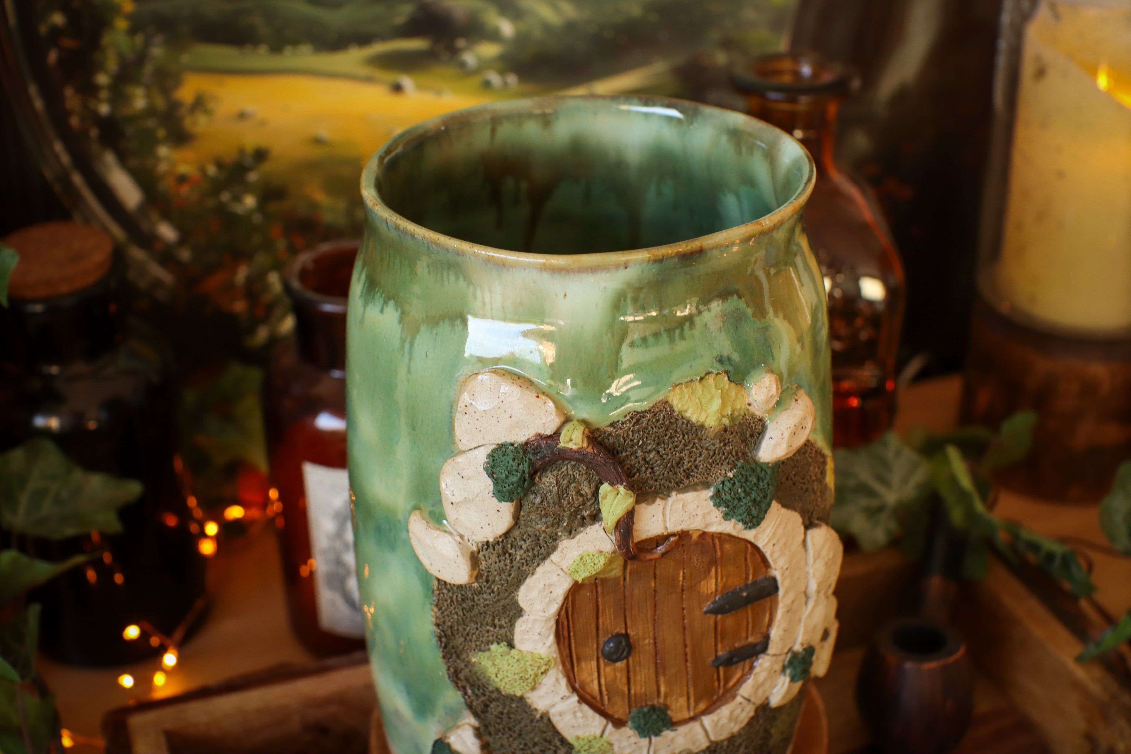 Pot à ustensiles/ vase à fleurs en grès porte de hobbit