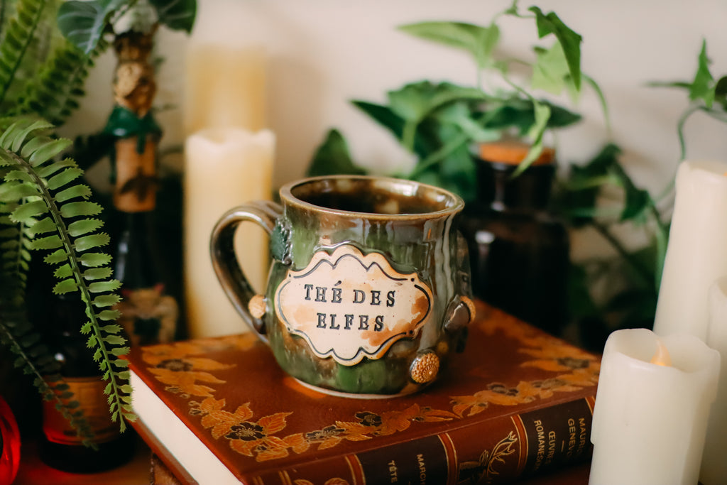 Petit tasse en grès style apothicaire « Thé des elfes »