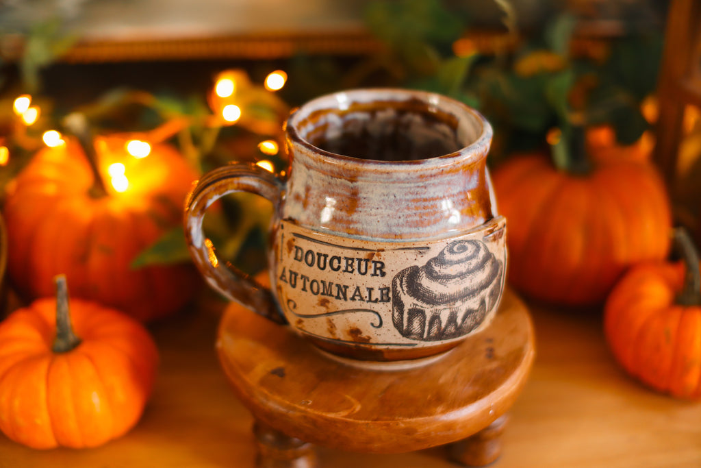 Petite tasse en grès style apothicaire  « Douceur automnale »