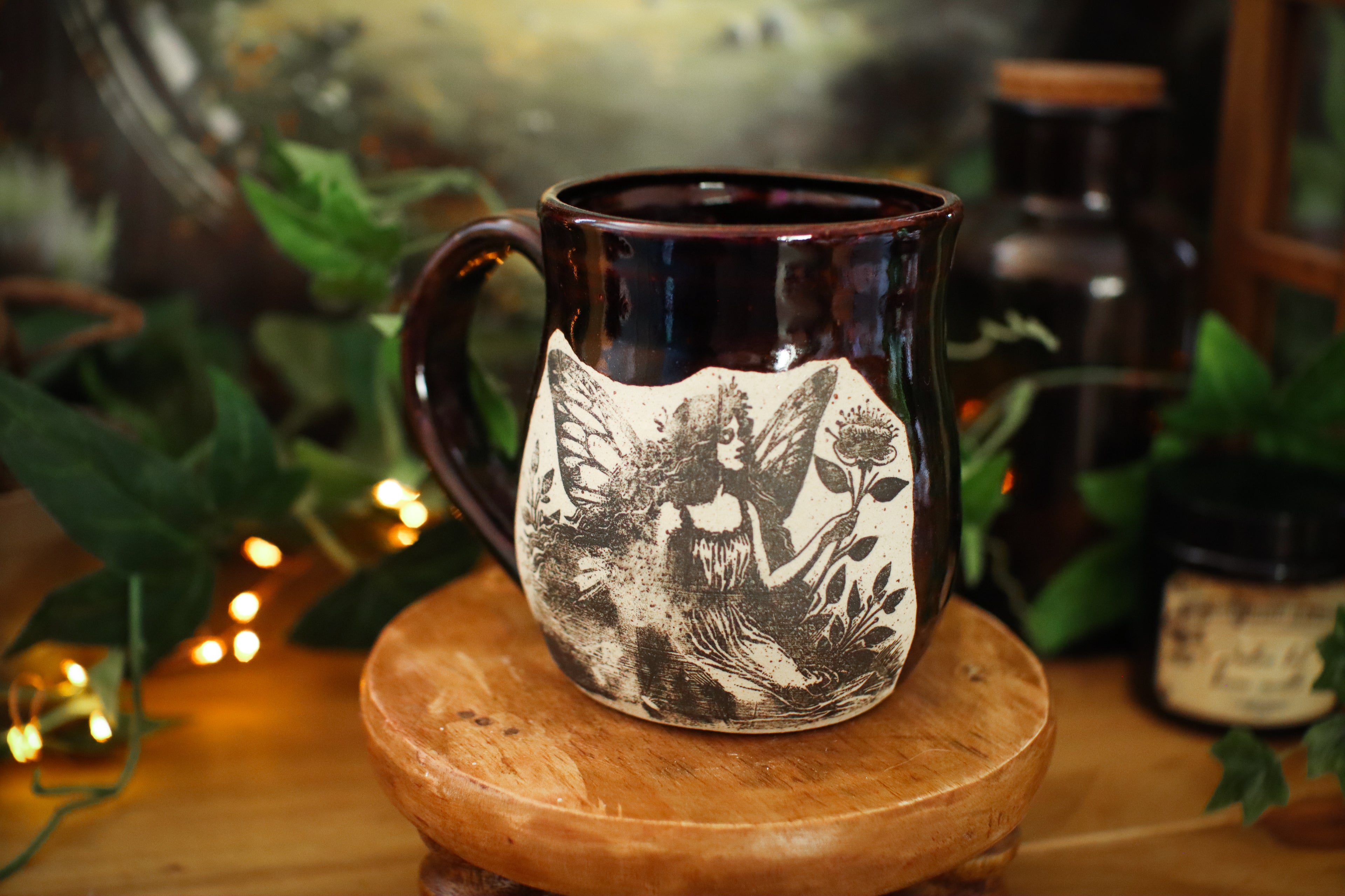 Grande tasse en grès « fée des fleurs »