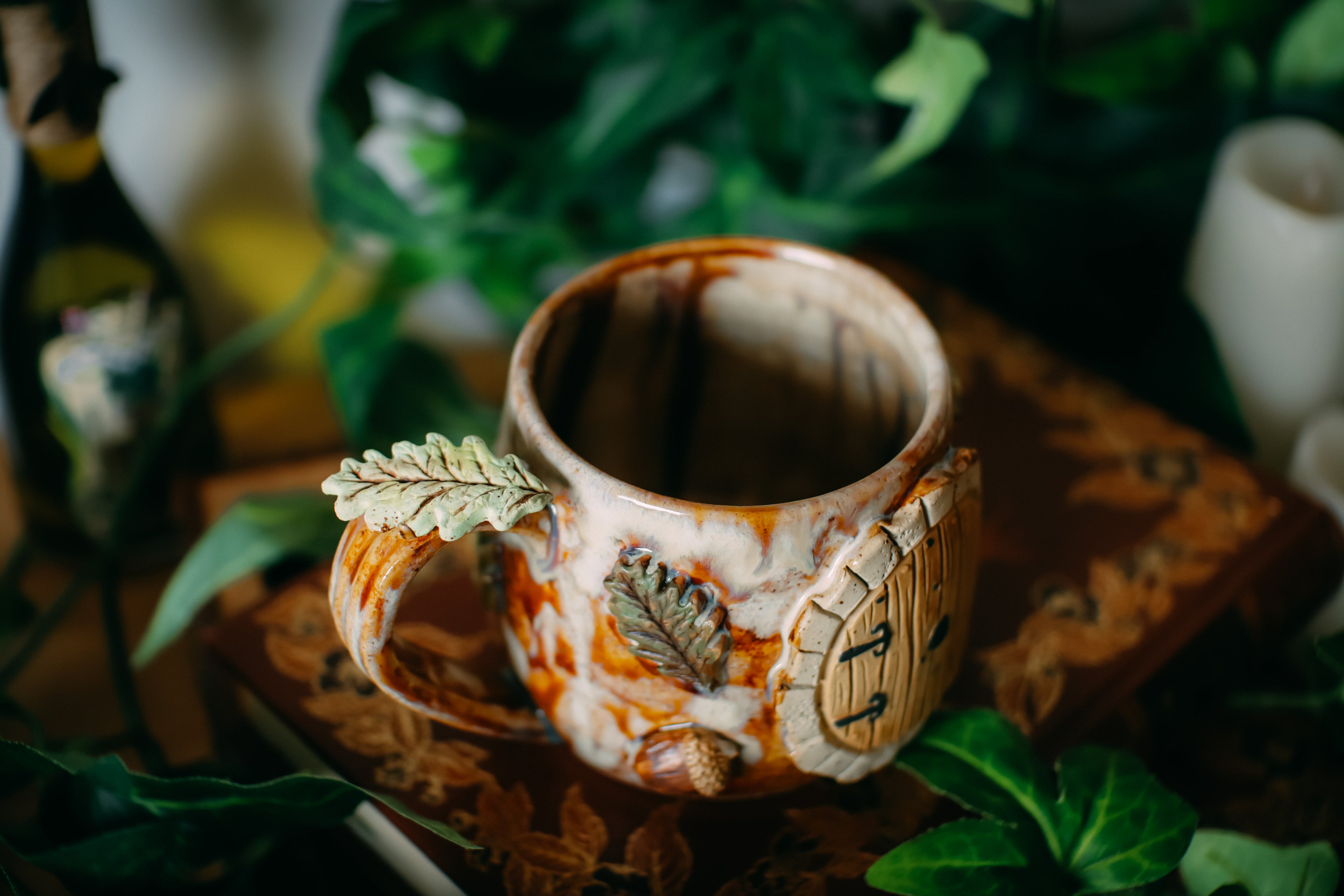 Tasse en grès porte de Hobbit « Chalet sous le chêne »