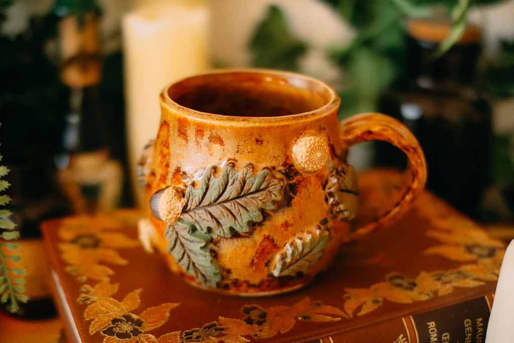 Petite tasse en grès style apothicaire  « Goûter sous le vieux chêne »