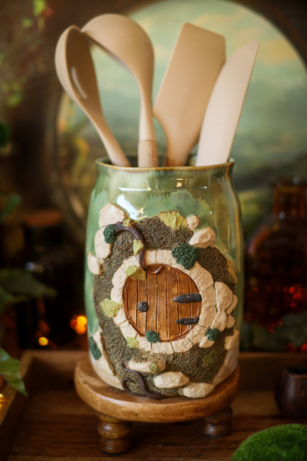 Pot à ustensiles/ vase à fleurs en grès porte de hobbit
