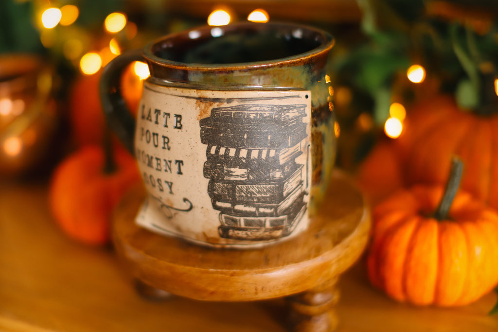 Grande tasse en grès style apothicaire  « Latte pour moment cosy »
