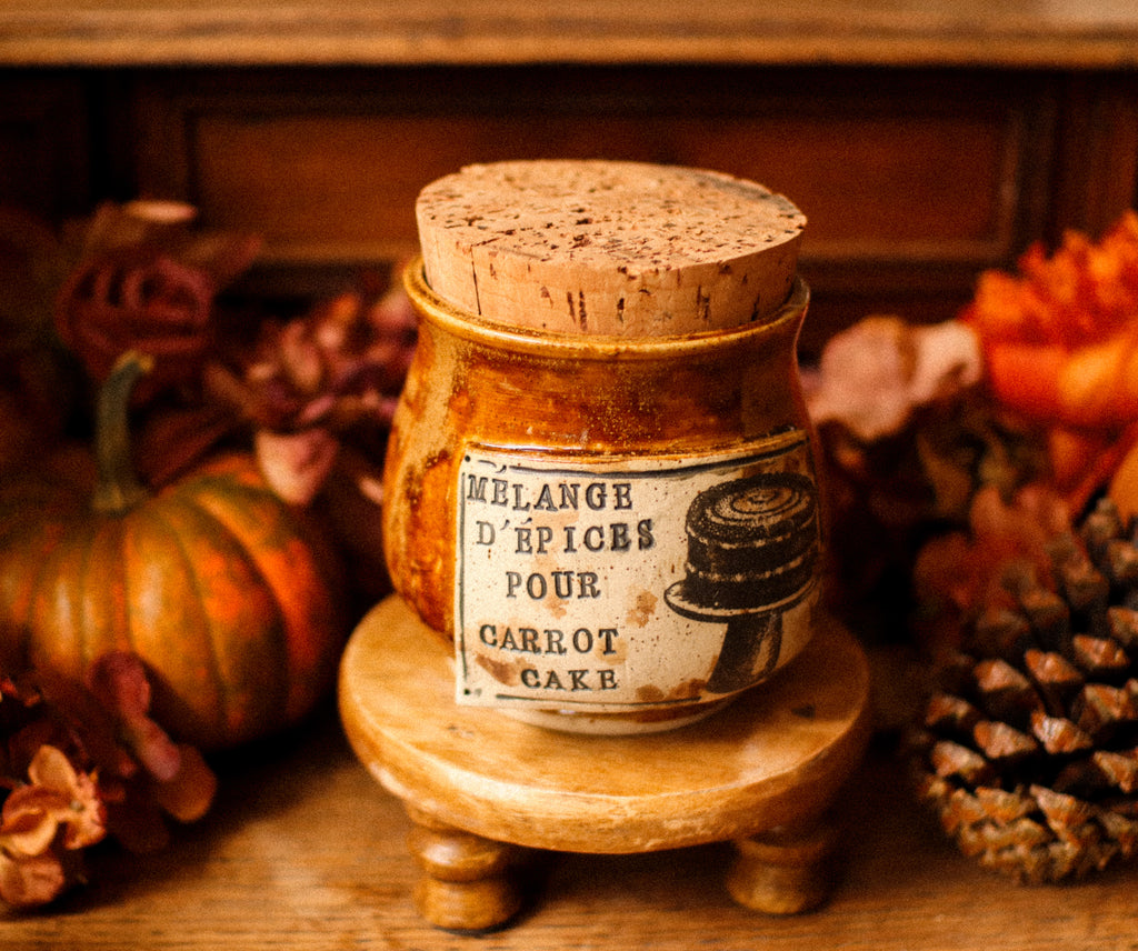 Grand pot pour cuisine style apothicaire avec étiquette « Mélange depices pour Carrot cake »
