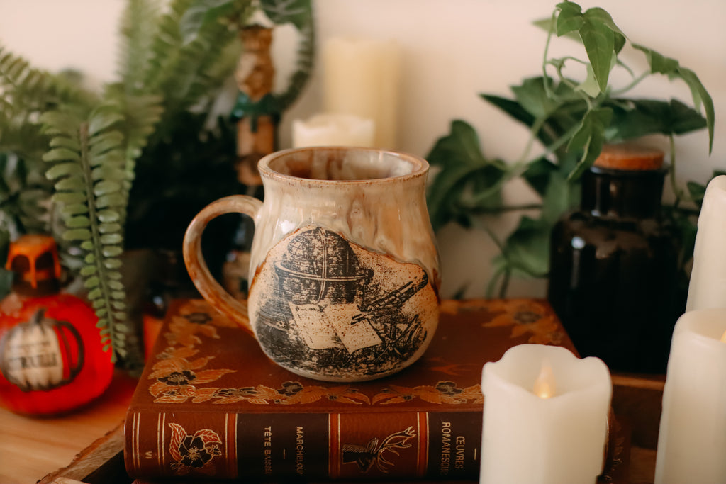 Petite tasse en grès illustration vintage « Bureau de l'astronome »