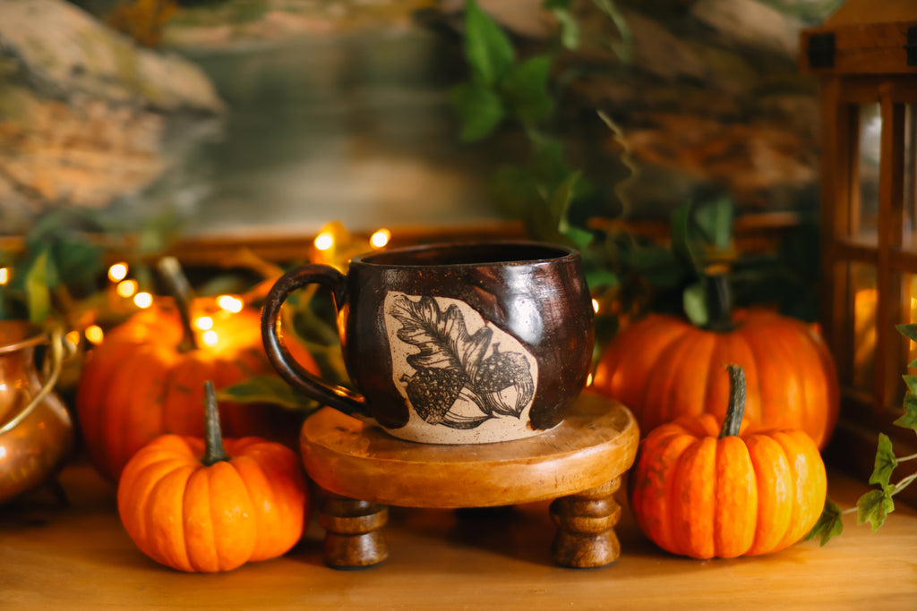 Petite tasse en grès style apothicaire  « Symbole des forêts anciennes »