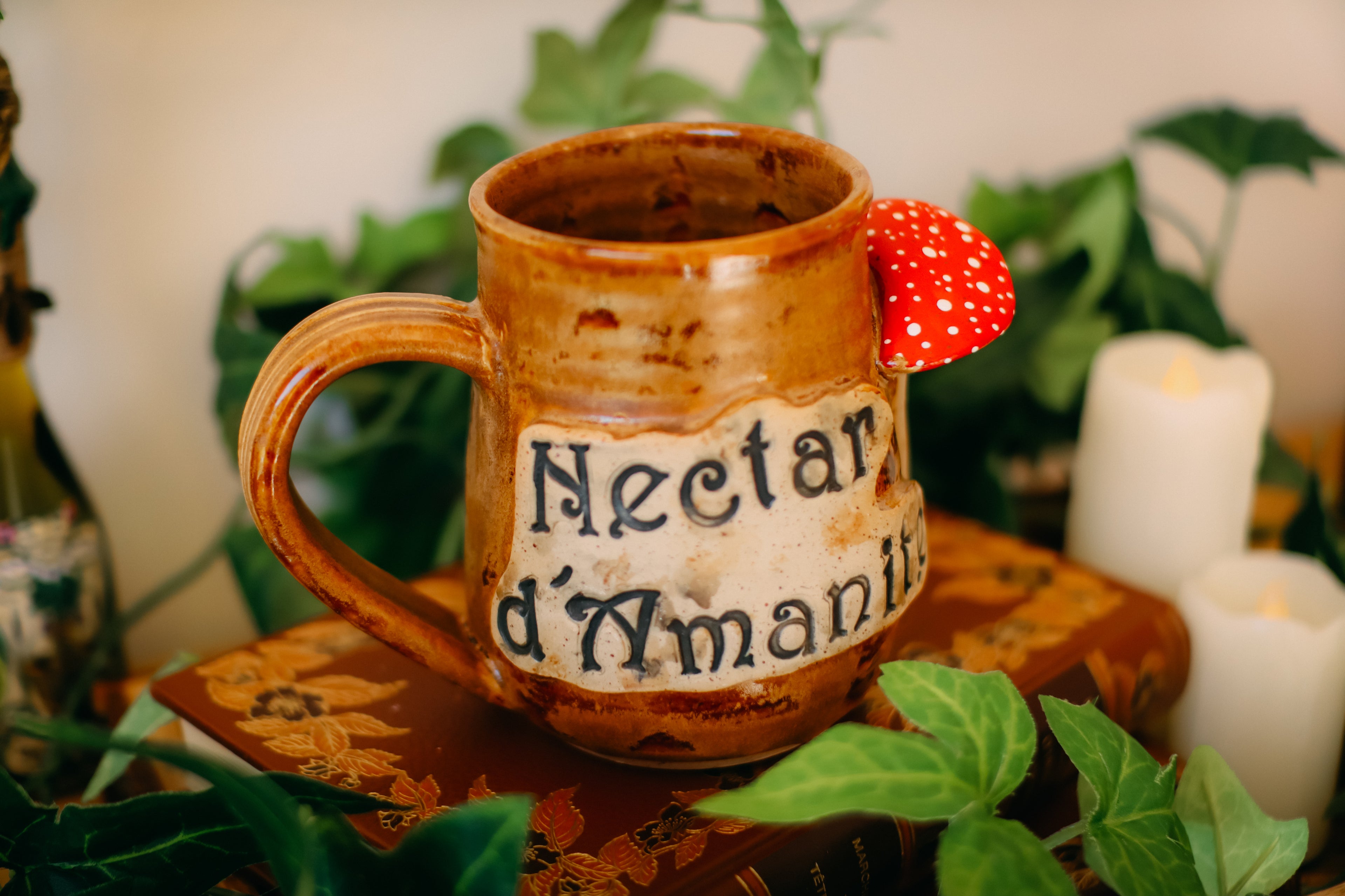 Grande tasse en grès « Nectar d'Amanite »