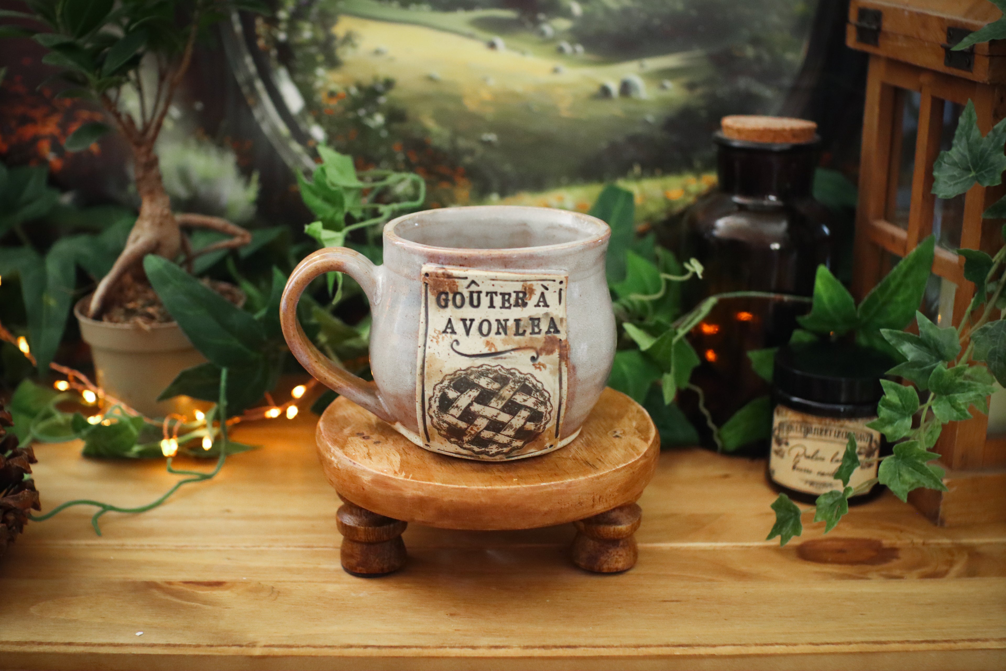 Tasse en grès style apothicaire  « Goûter à Avonlea »