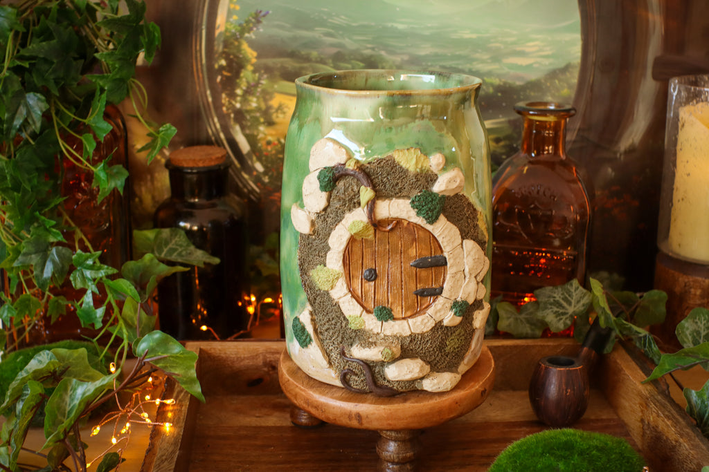 Pot à ustensiles/ vase à fleurs en grès porte de hobbit