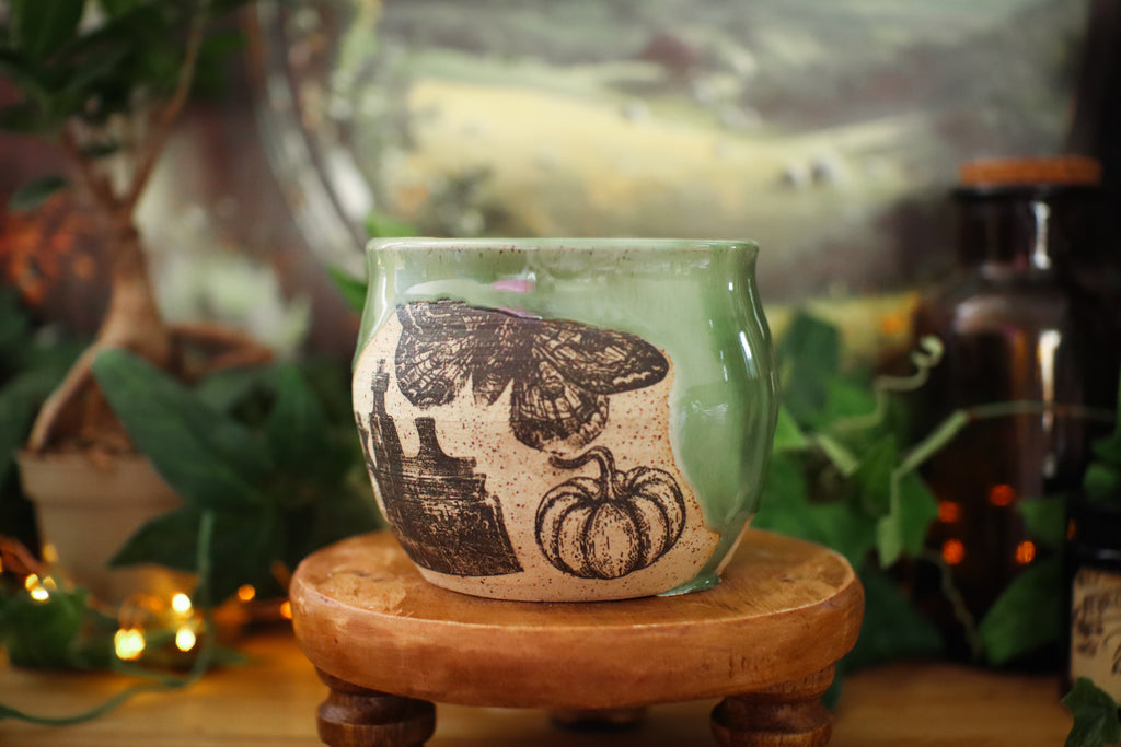 Tasse en grès illustration vintage « Cabinet de la Sorcière  »