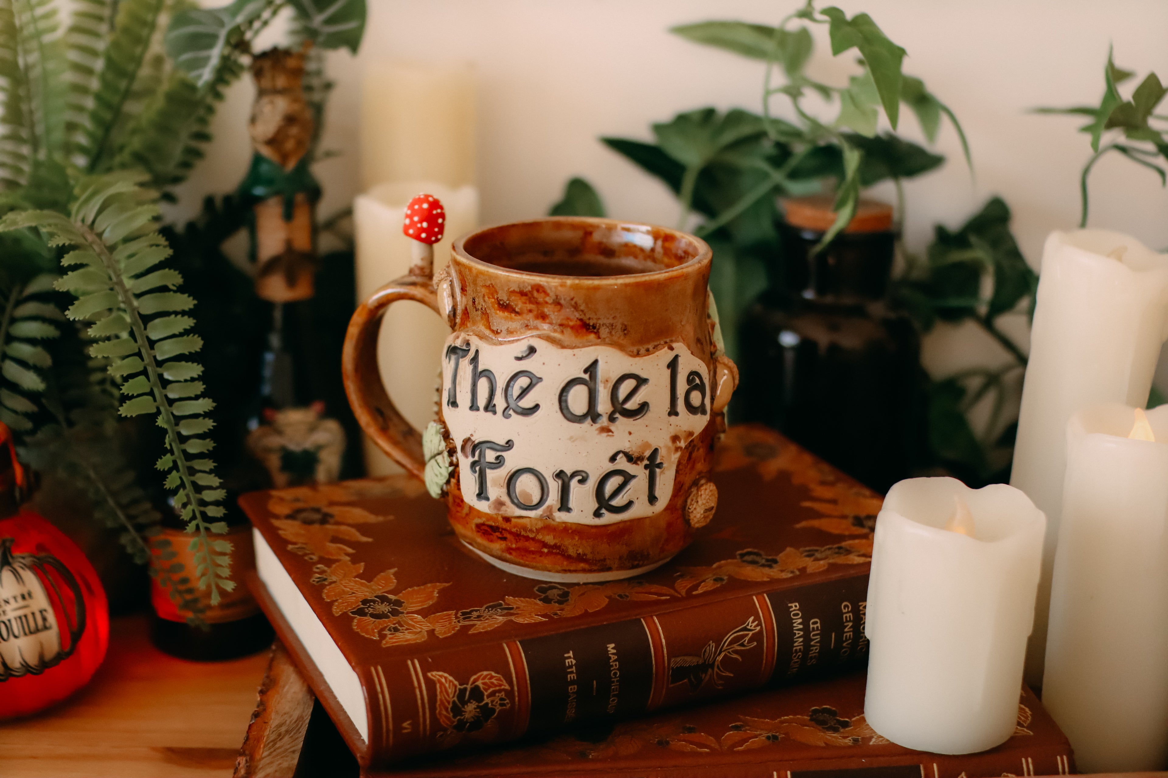 Petite tasse en grès style apothicaire  « Thé de la forêt »
