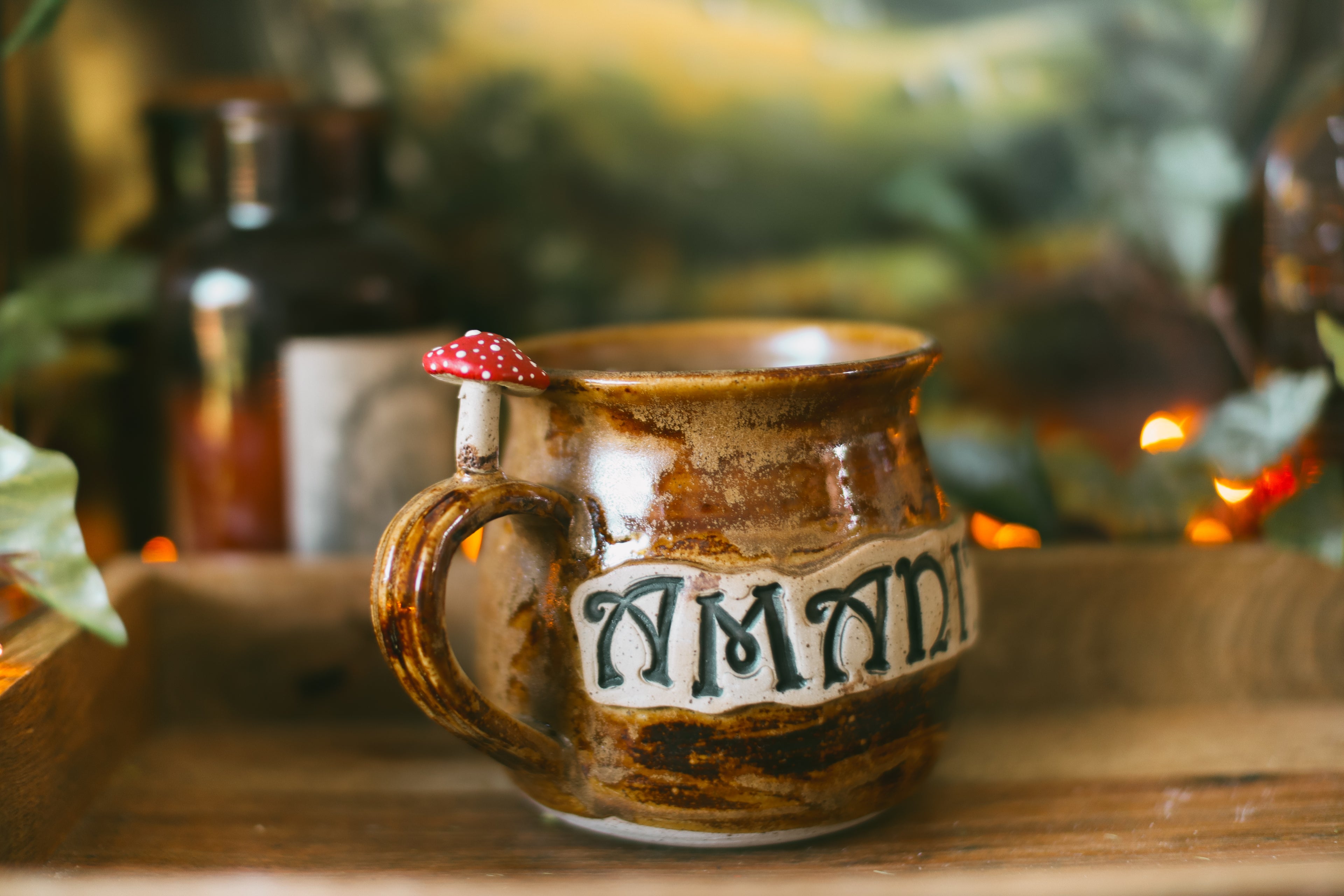 Tasse en grès style apothicaire "Amanita"