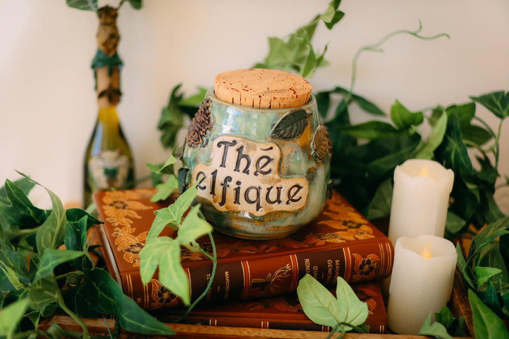 Pot de conservation en grès style apothicaire « Thé elfique »