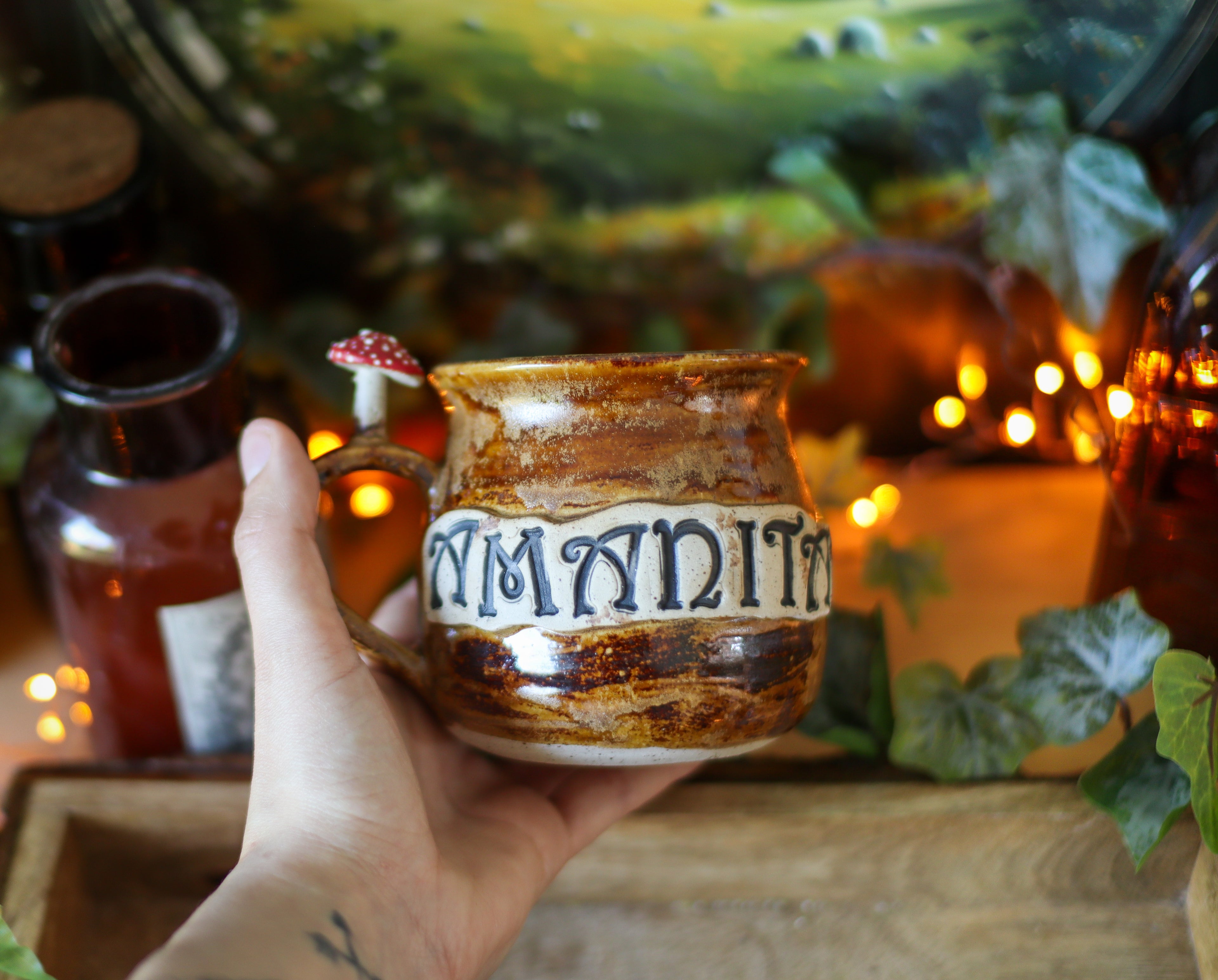 Tasse en grès style apothicaire "Amanita"