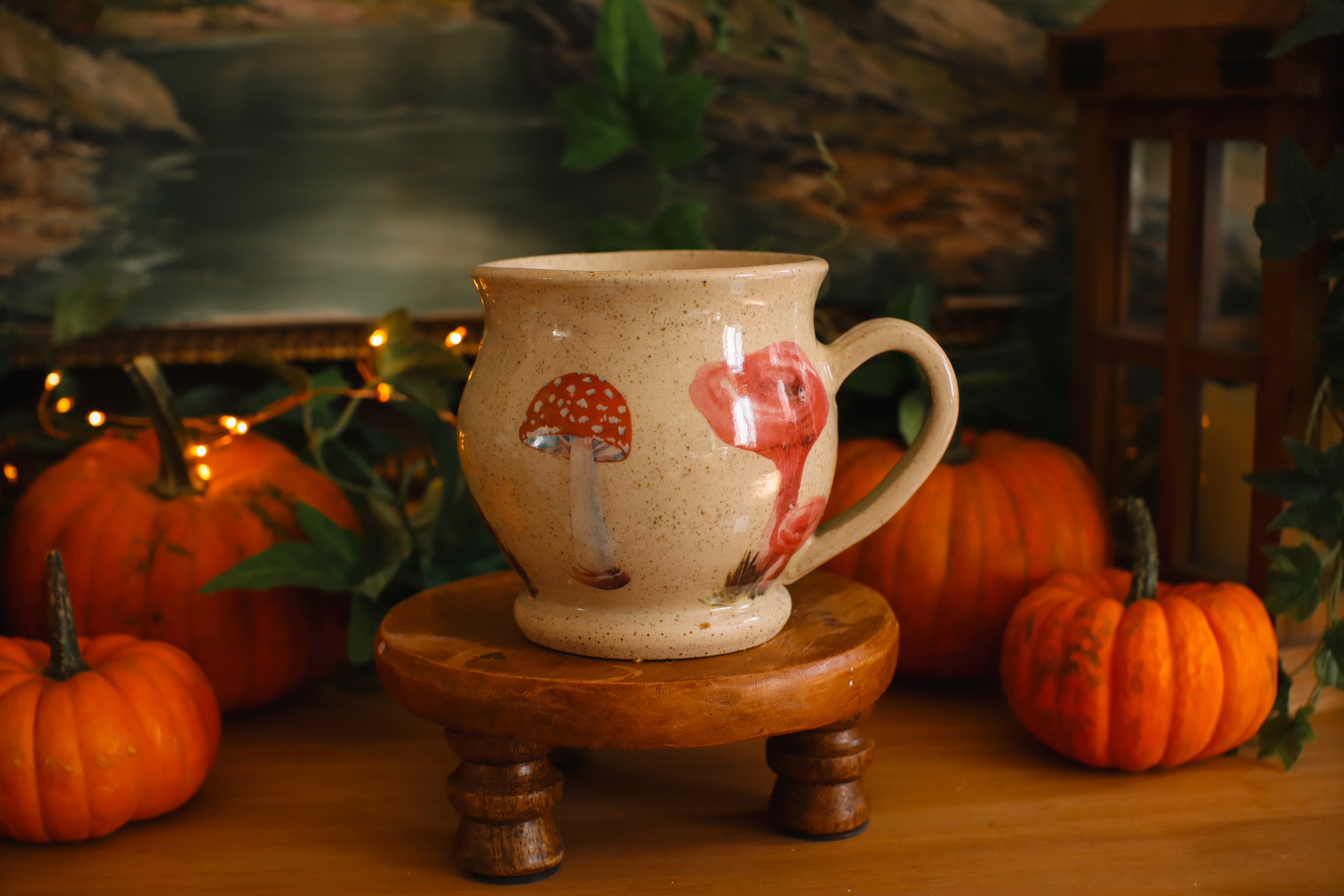 Tasse en grès style apothicaire « Cercle de fées  » champignons illustrés