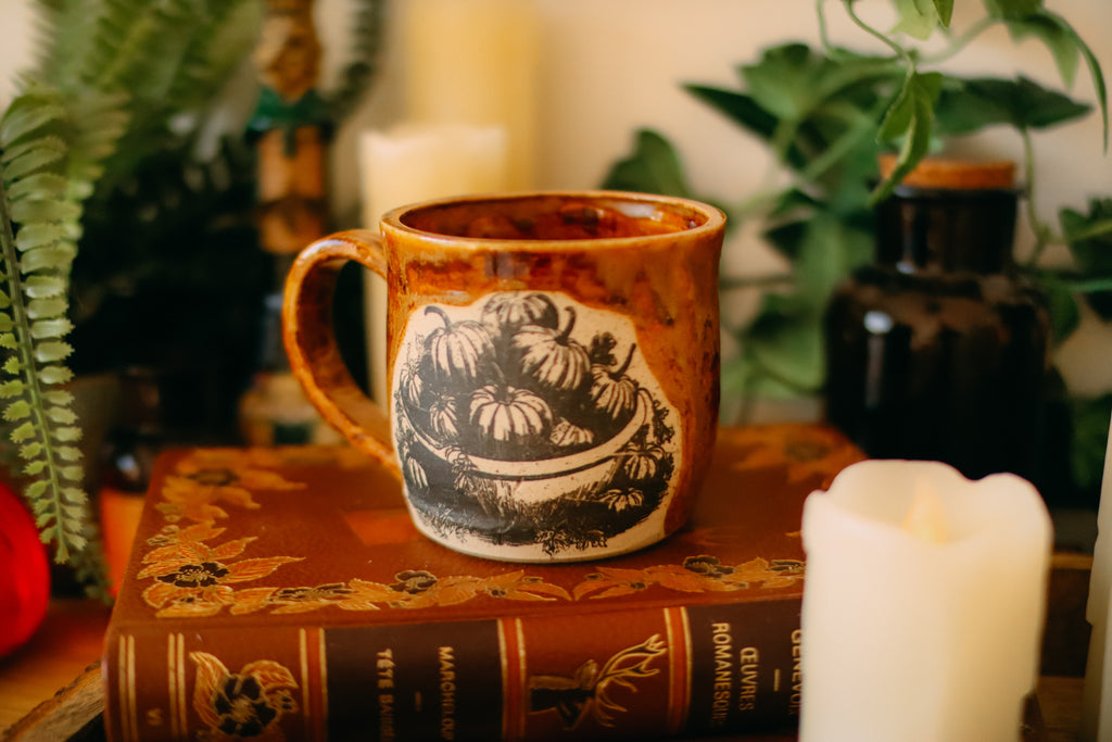 Petite tasse en grès style apothicaire  « Récolte d'automne »