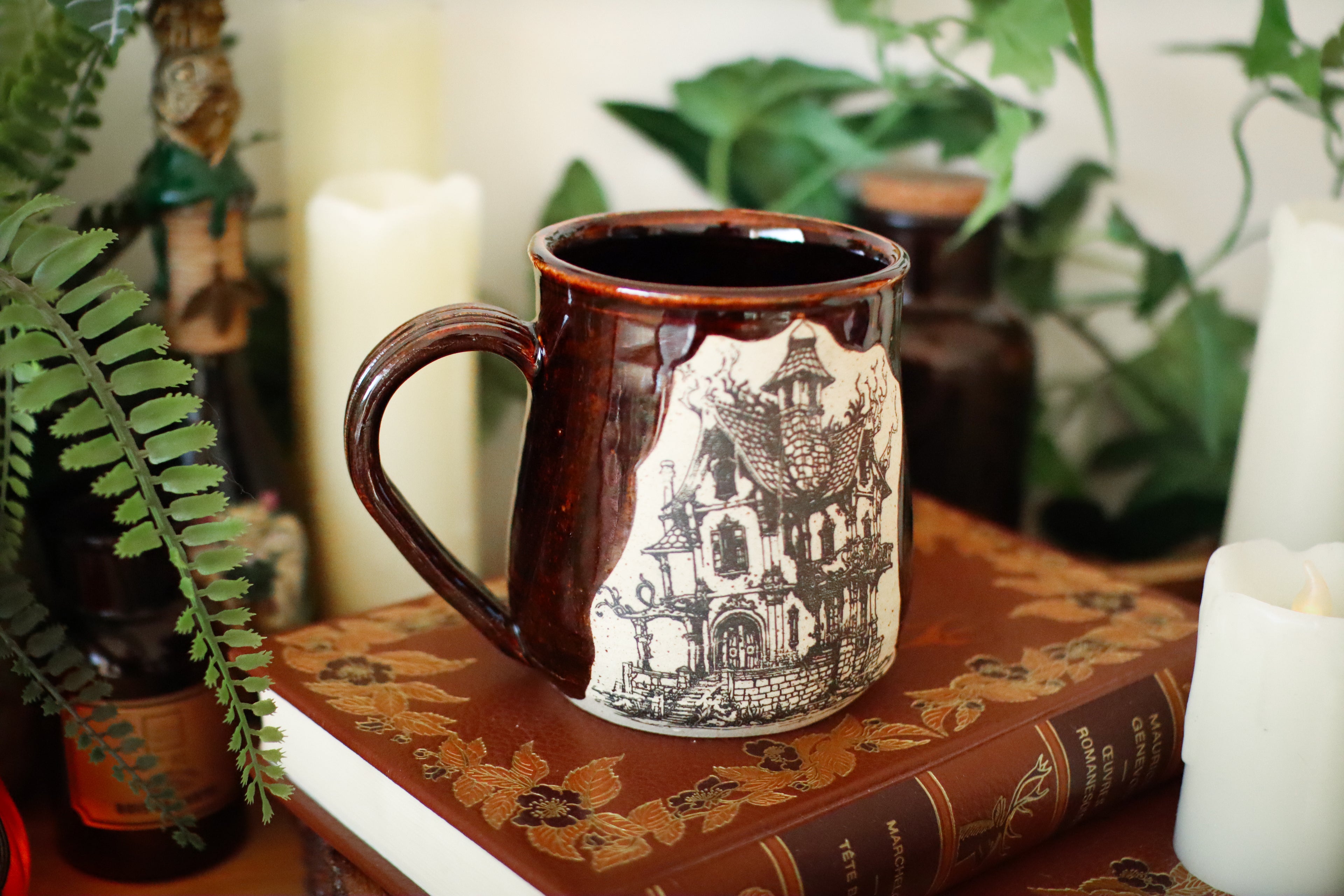 Tasse en grès illustration vintage « Manoir au coin du bois »