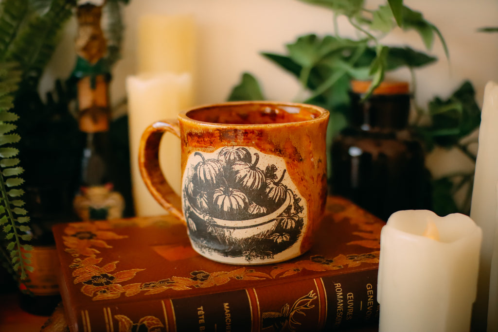 Petite tasse en grès style apothicaire  « Récolte d'automne »