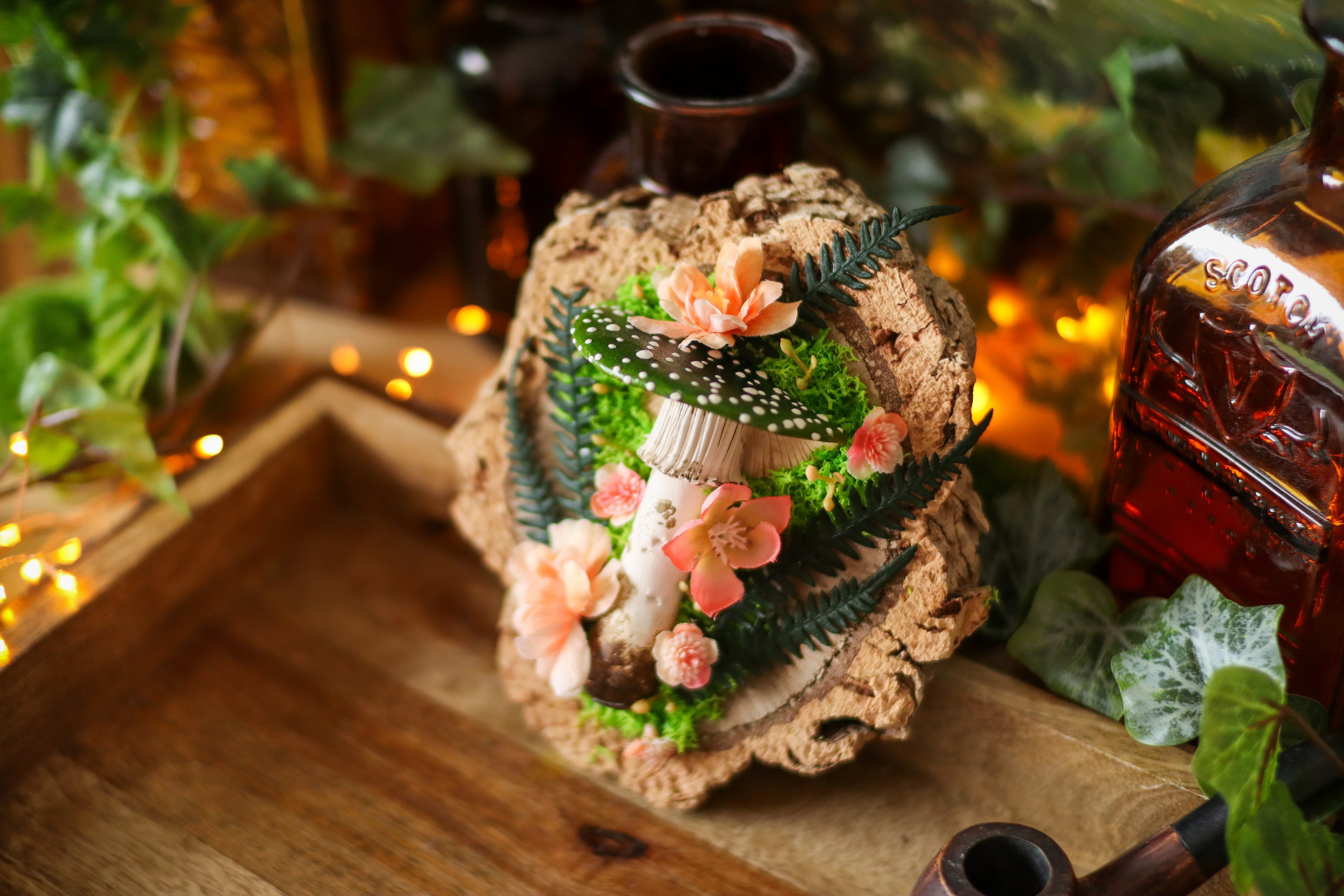 Grand rondin aux fleurs corail et amanite box veridiana