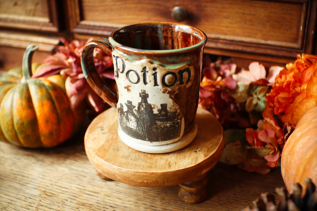 Tasse en grès style apothicaire  « Potion »
