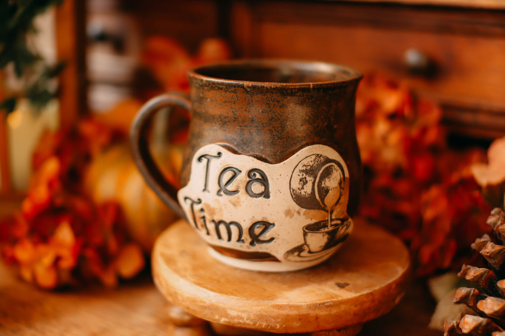 Tasse en grès style étiquette d'apothicaire ancienne « Tea time »