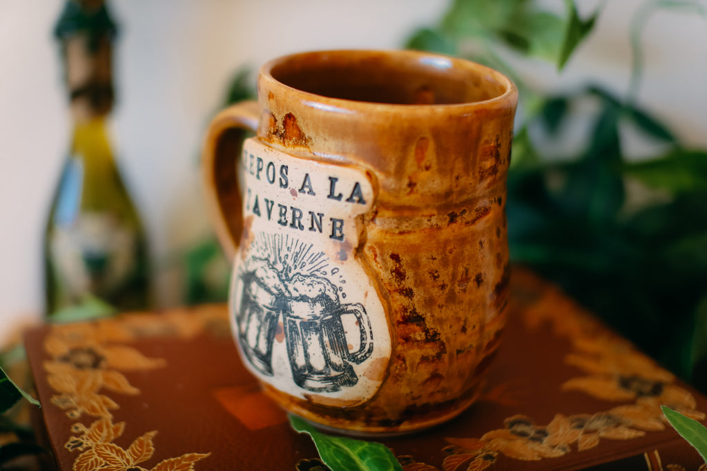 Tasse en grès « Repos à la taverne »
