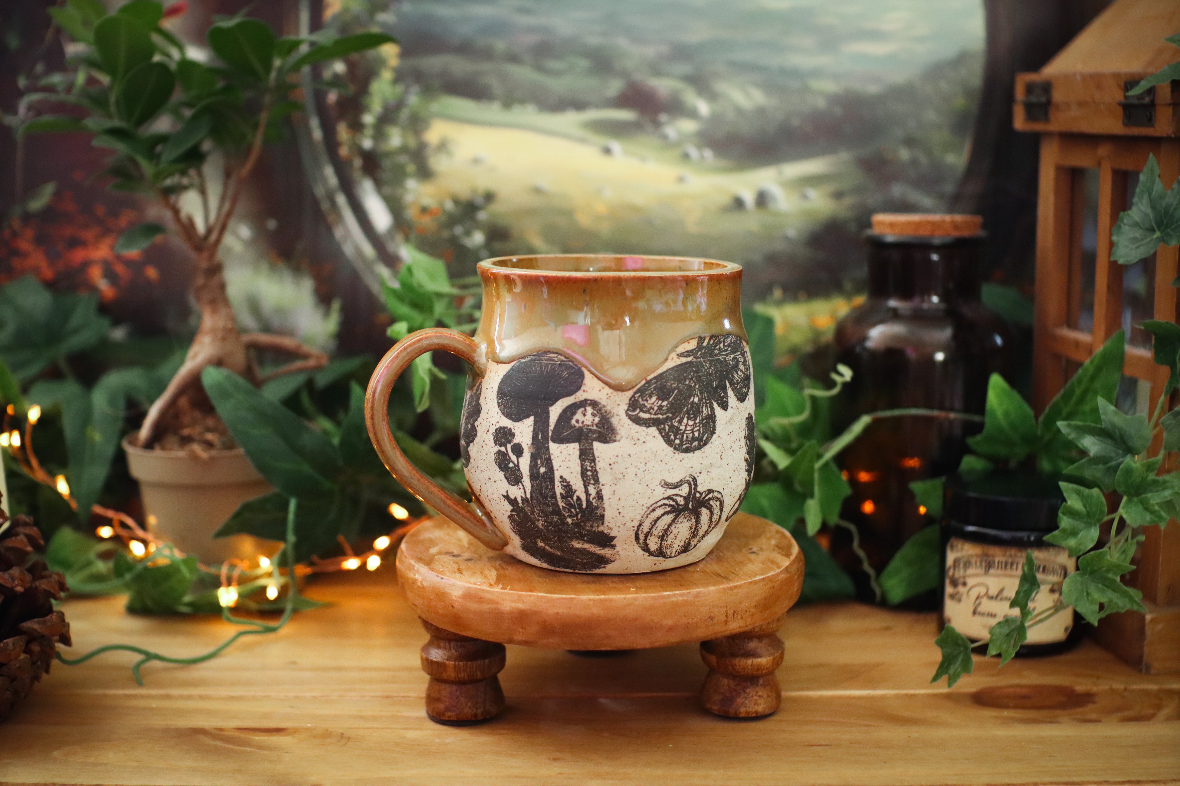 Grande tasse en grès illustration vintage effet cascade « Symboles de la forêt »