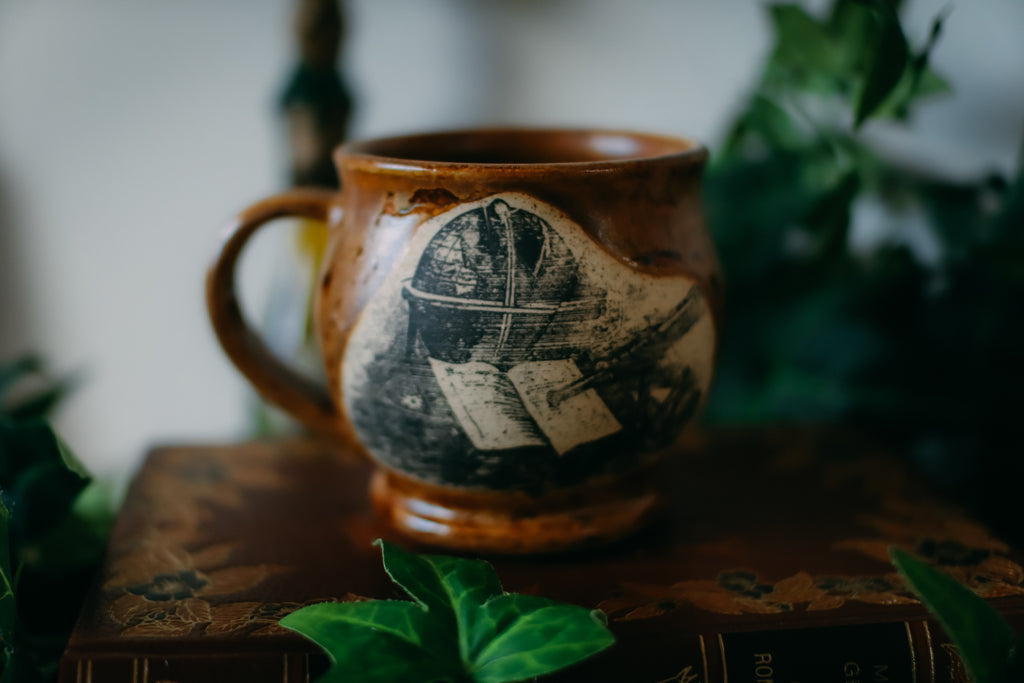Petite tasse en grès « Bureau de l'astronome »