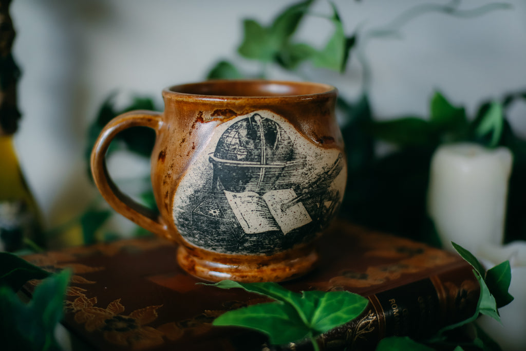 Petite tasse en grès « Bureau de l'astronome »