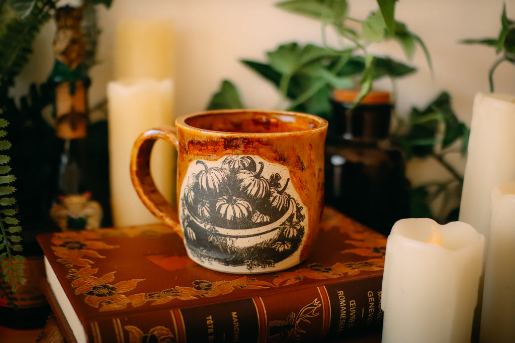 Petite tasse en grès style apothicaire  « Récolte d'automne »