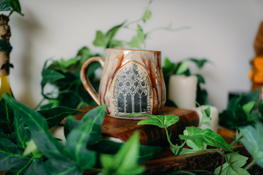 Petite tasse en grès « Relique de cathédrale »