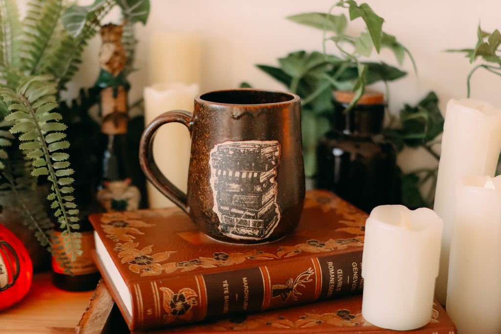 Petite tasse en grès style apothicaire  « Thé pour Pile à lire »