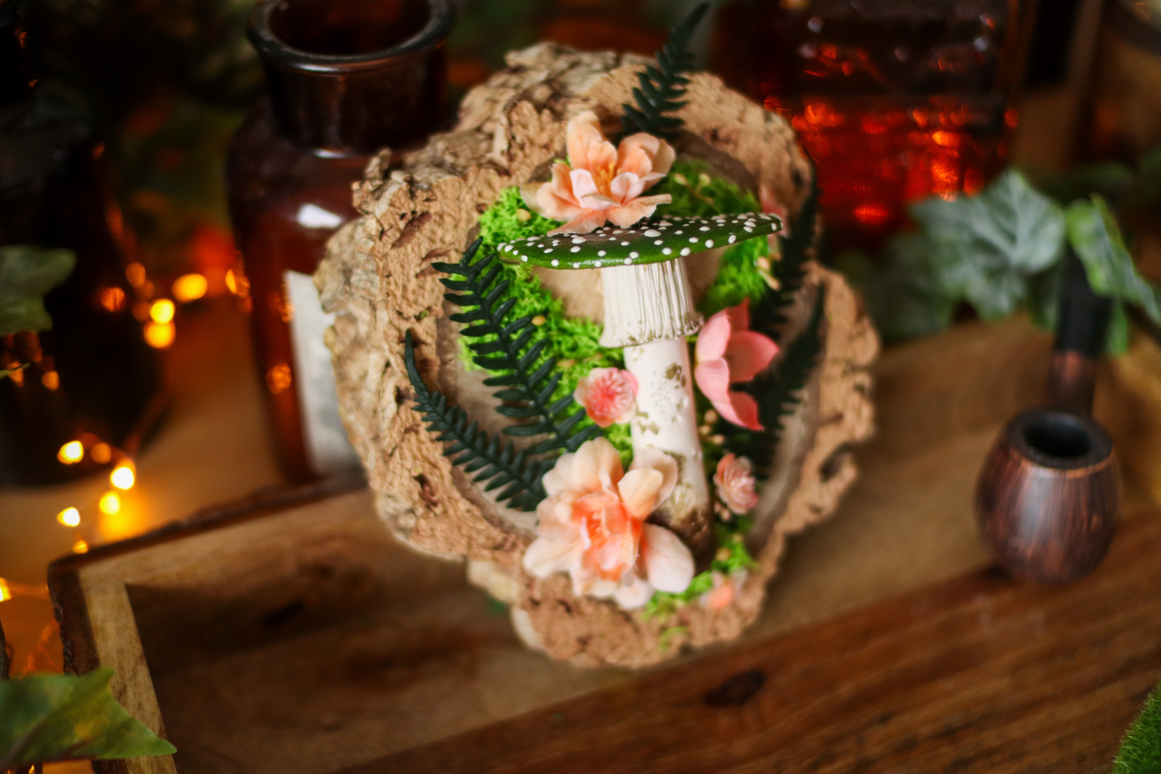 Grand rondin aux fleurs corail et amanite box veridiana